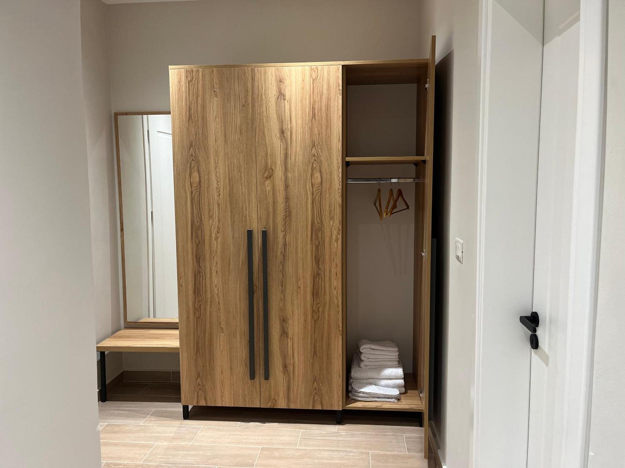 בראט Mili Hotel מראה חיצוני תמונה