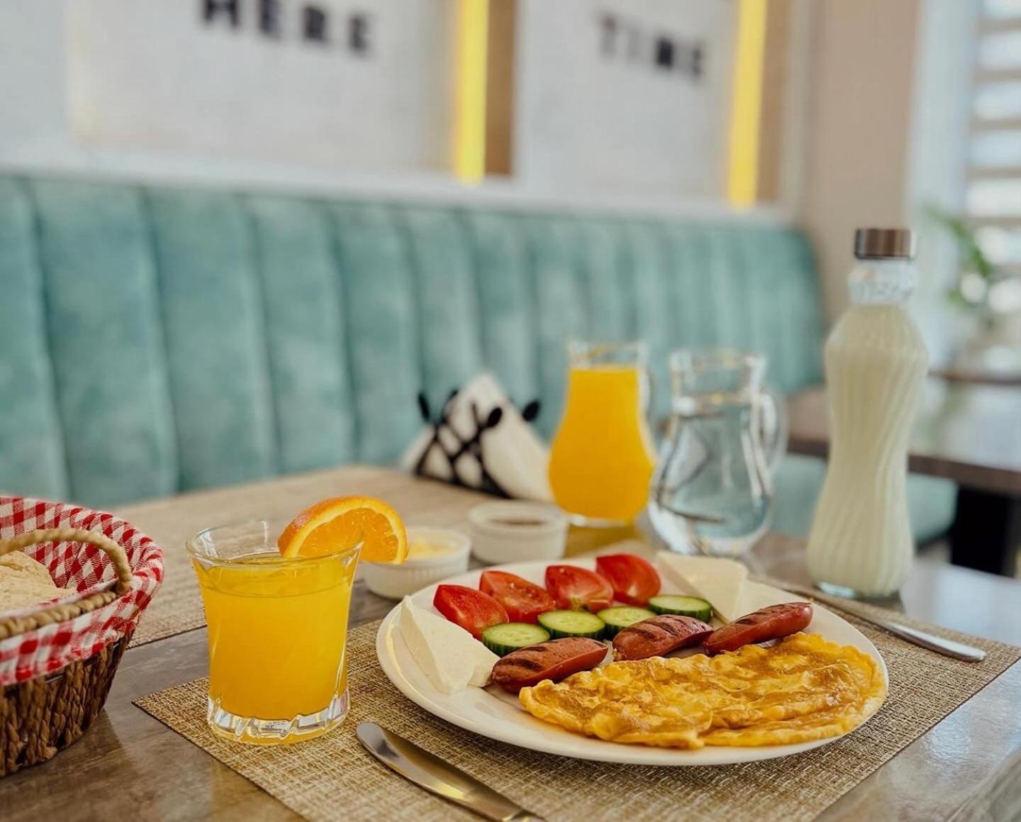 בראט Mili Hotel מראה חיצוני תמונה