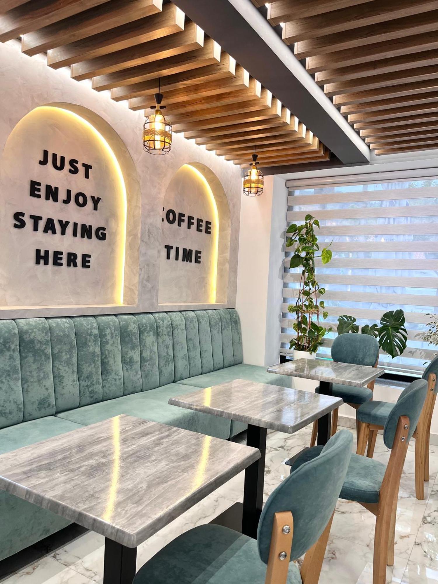 בראט Mili Hotel מראה חיצוני תמונה