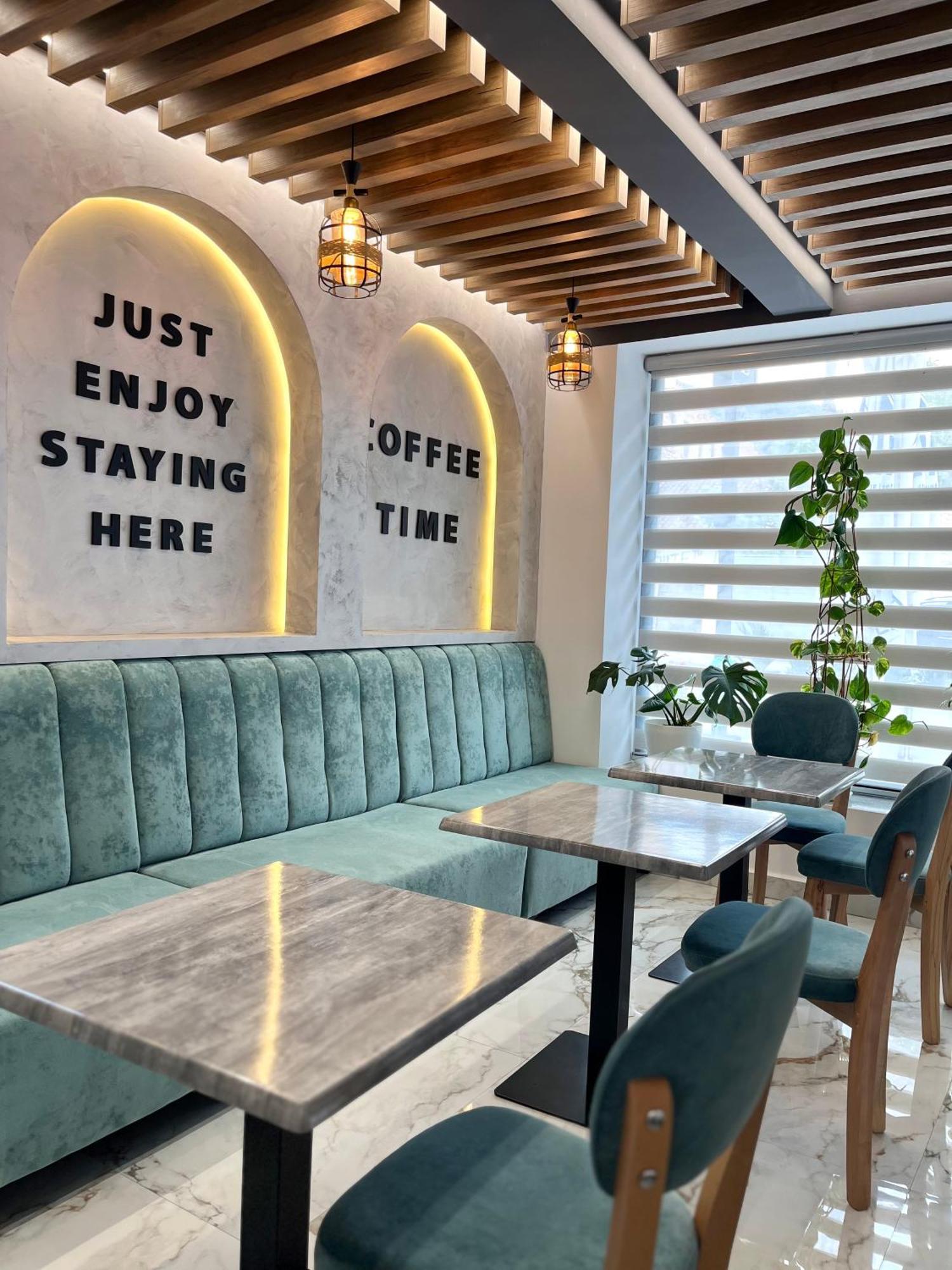 בראט Mili Hotel מראה חיצוני תמונה